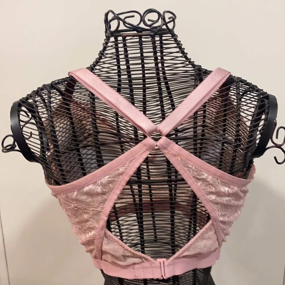 Victoria Secret blush bralette racerback in 34D​​​​​​​​ - Picture 4 of 4